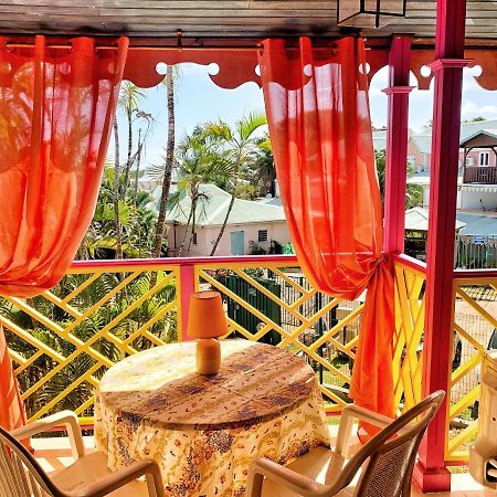 Appartement Duplex Climatise Avec Wi-Fi - Plage Pointe Marin A Pieds, Recemment Renove Sainte-Anne Esterno foto