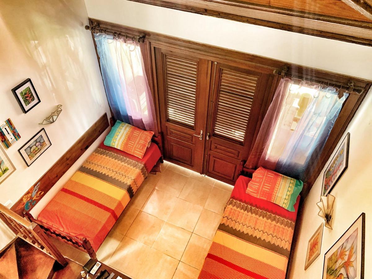 Appartement Duplex Climatise Avec Wi-Fi - Plage Pointe Marin A Pieds, Recemment Renove Sainte-Anne Esterno foto